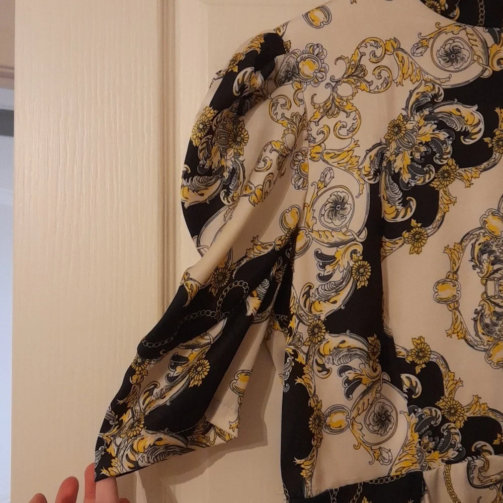 HOST PICK⚜️Bardot Short Sleeve Dress Size 12 - Picture 4 of 8